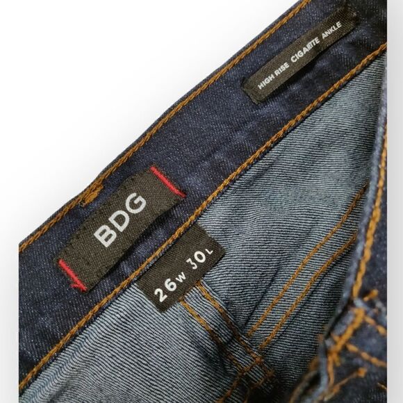 NWOT BDG High Rise Cigarette Ankle dark blue Jeans size 26/30 - Picture 4 of 10